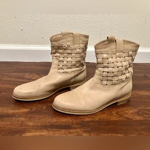 Aquatalia Beige Woven Leather Ankle Boots; Made in Italy; Scuff Marks-See Photos